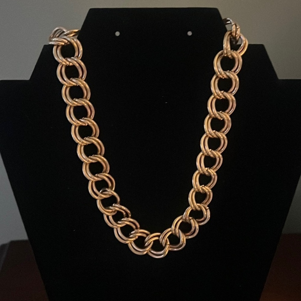 Elegant Gold Chain Necklace